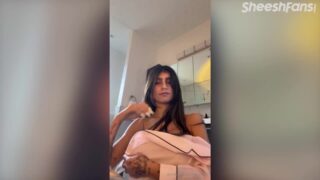 Mia Khalifa Nude Pussy Slightly Slip Latest Onlyfans